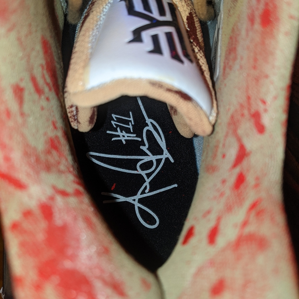 Kyrie 5 Freddy's Back DS - Picture 2 of 9